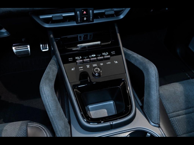 Porsche Cayenne Coupe Turbo E-Hybrid гибрид 2026 id-1006702 Купить Porsche Cayenne Coupe Turbo E-Hybrid гибрид 2026 id-1006702 в Киеве, Фото №12