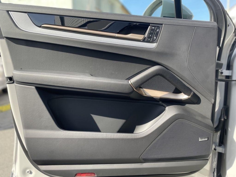 Купить Porsche Cayenne Coupe E-Hybrid гибрид 2025 id-1006703 в Киеве, Фото №13