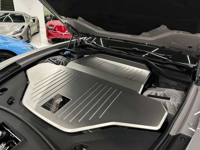 Rolls-Royce Spectre электро 2025 id-1006731 Купить Rolls-Royce Spectre электро 2025 id-1006731 в Киеве, Фото №6