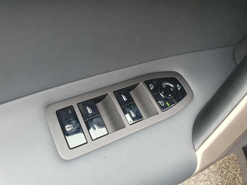 BMW iX M60 электро 2024 id-1006736 Купить BMW iX M60 электро 2024 id-1006736 в Киеве, Фото №23