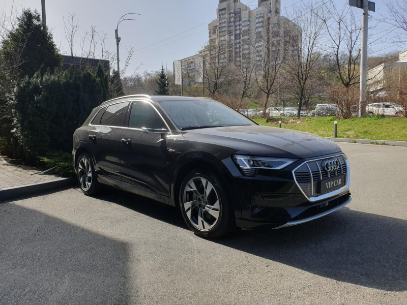Купить Audi E-Tron 55 QUATTRO электро 2019 id-1006750 в Киеве, Фото №2