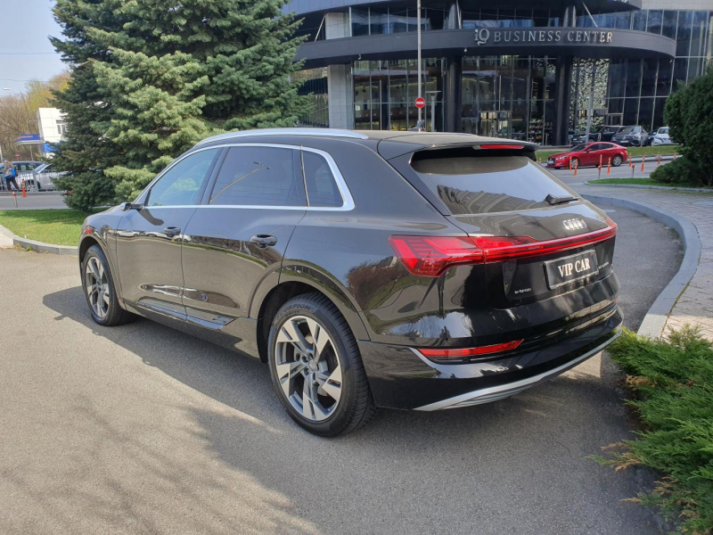 Купить Audi E-Tron 55 QUATTRO электро 2019 id-1006750 в Киеве, Фото №4