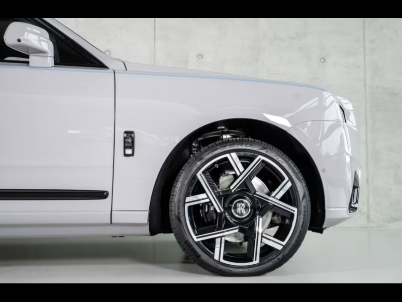 Купить Rolls-Royce Cullinan Black Badge Series II бензин 2025 id-1006752 в Киеве, Фото №6