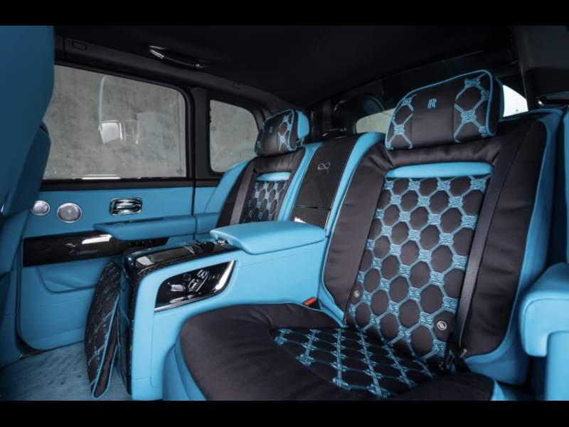 Купить Rolls-Royce Cullinan Black Badge Series II бензин 2025 id-1006752 в Киеве, Фото №17