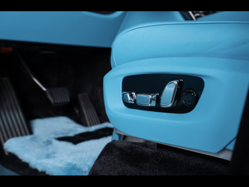 Rolls-Royce Cullinan Black Badge Series II бензин 2026 id-1006752 Купить Rolls-Royce Cullinan Black Badge Series II бензин 2026 id-1006752 в Киеве, Фото №9