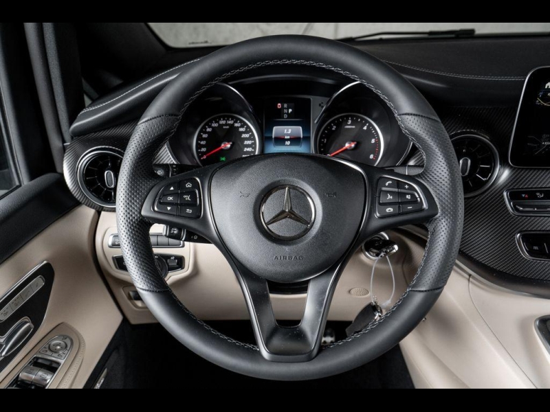 Купить Mercedes-Benz V 300D 4MATIC Extralong дизель 2026 id-1006757 в Киеве, Фото №12