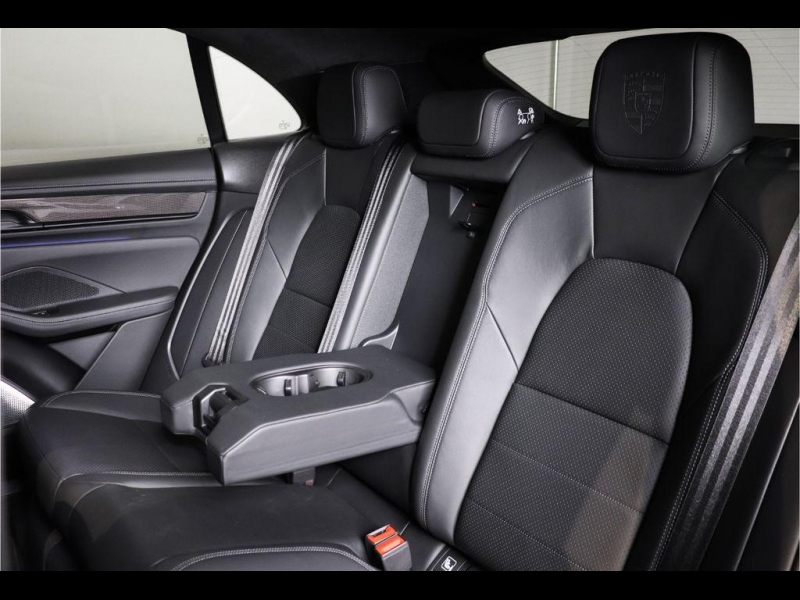 Porsche Macan Turbo электро 2024 id-1006774 Купить Porsche Macan Turbo электро 2024 id-1006774 в Киеве, Фото №10