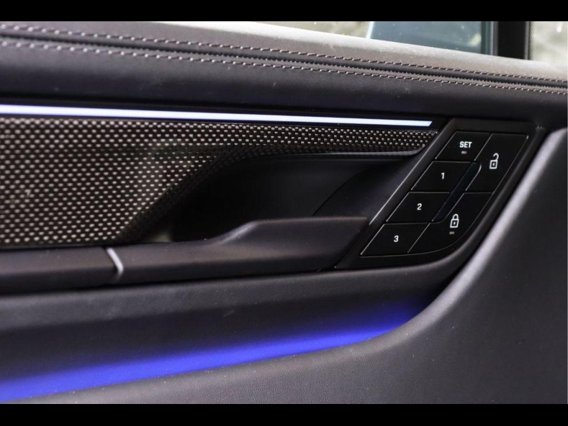 Porsche Macan Turbo электро 2025 id-1006774 Купить Porsche Macan Turbo электро 2025 id-1006774 в Киеве, Фото №11