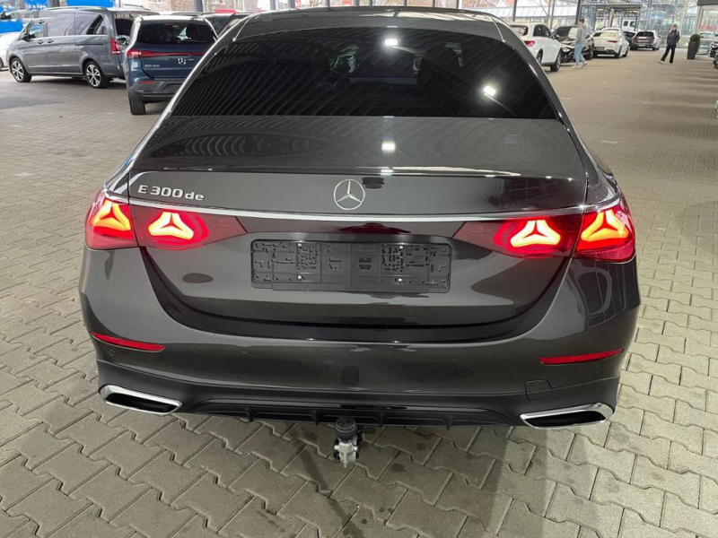Mercedes-Benz E 300de 4MATIC гибрид 2024 id-1006783 Купить Mercedes-Benz E 300de 4MATIC гибрид 2024 id-1006783 в Киеве, Фото №4