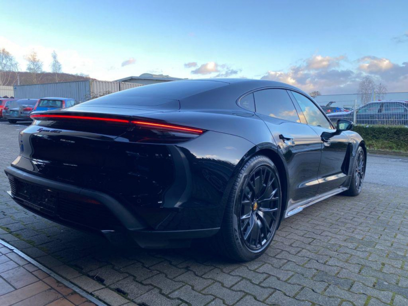 Porsche Taycan GTS электро 2021 id-1006792 Купить Porsche Taycan GTS электро 2021 id-1006792 в Киеве, Фото №2