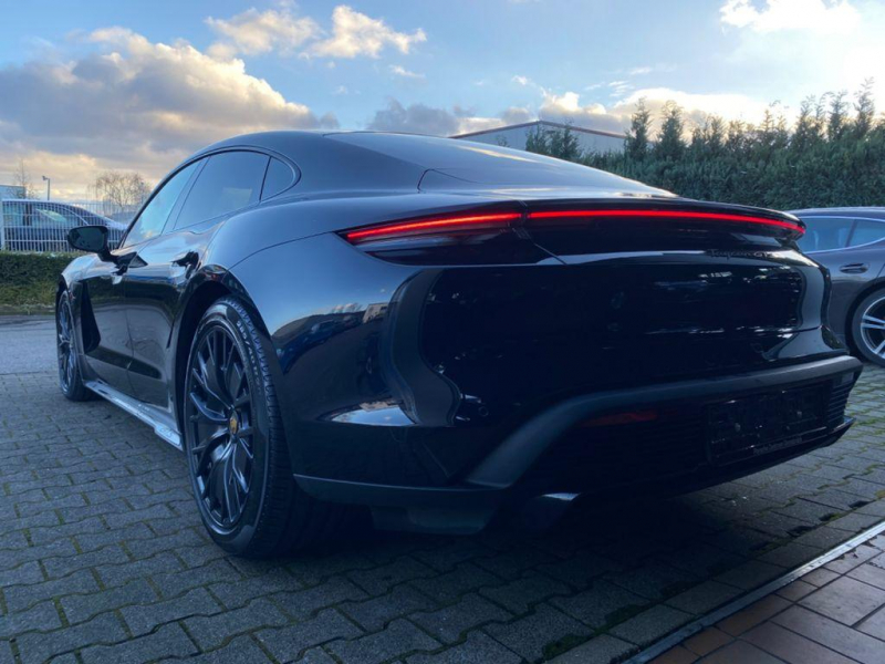 Porsche Taycan GTS электро 2021 id-1006792 Купить Porsche Taycan GTS электро 2021 id-1006792 в Киеве, Фото №3