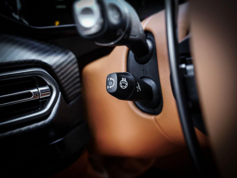 Aston-Martin Vantage бензин 2024 id-1006796 Купить Aston-Martin Vantage бензин 2024 id-1006796 в Киеве, Фото №12