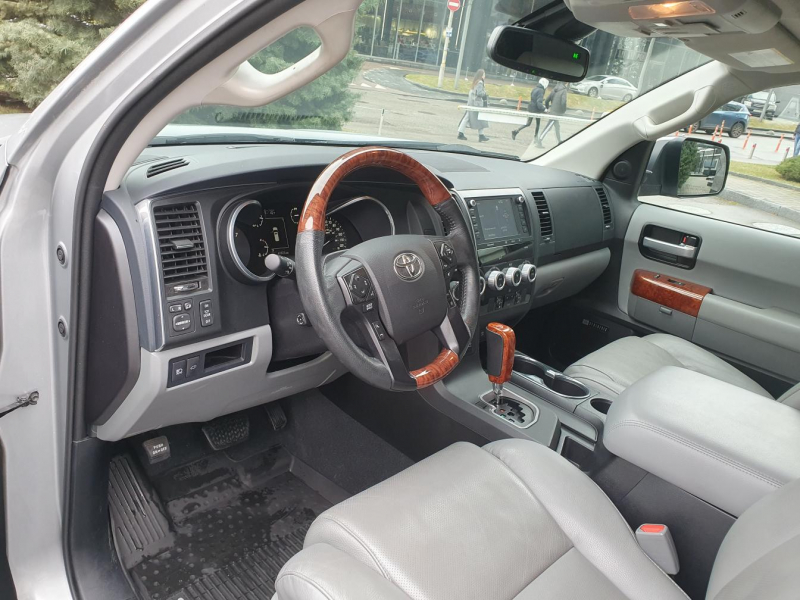 Купить Toyota Sequoia Platinum бензин 2022 id-1006803 в Киеве, Фото №17