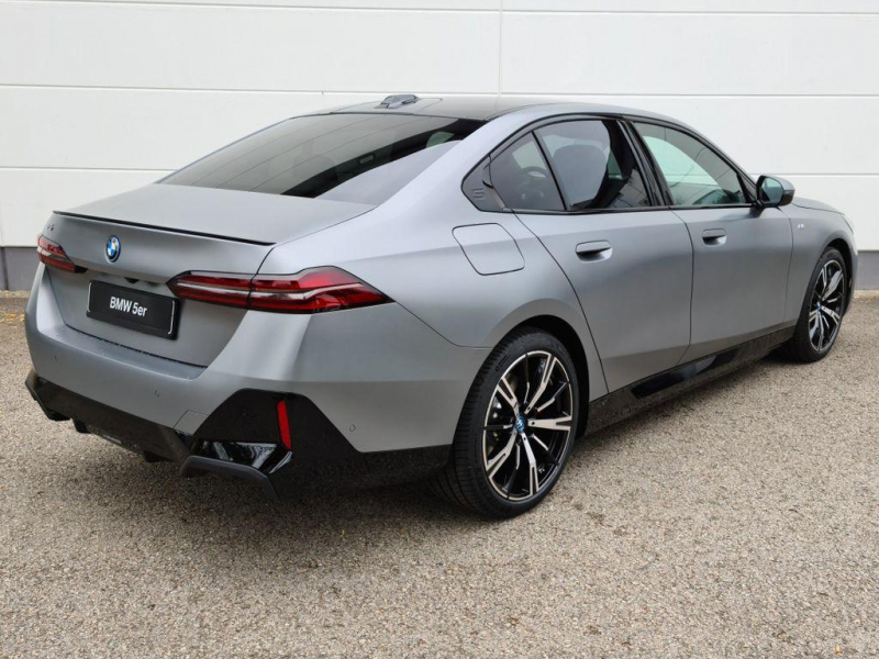 Купить BMW i5 eDrive40 электро 2024 id-1006804 в Киеве, Фото №3