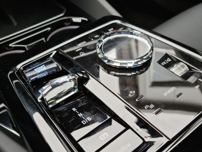 Купить BMW i5 eDrive40 электро 2024 id-1006804 в Киеве, Фото №11