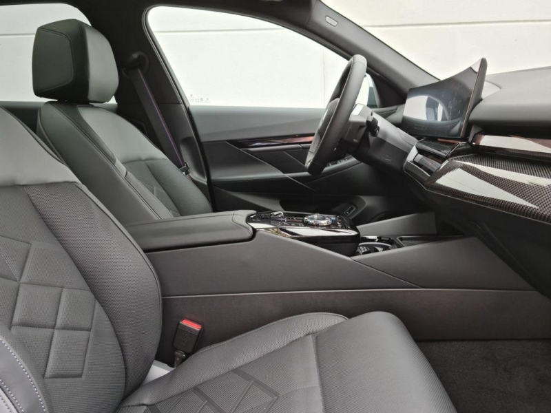 BMW i5 eDrive40 электро 2025 id-1006804 Купить BMW i5 eDrive40 электро 2025 id-1006804 в Киеве, Фото №8