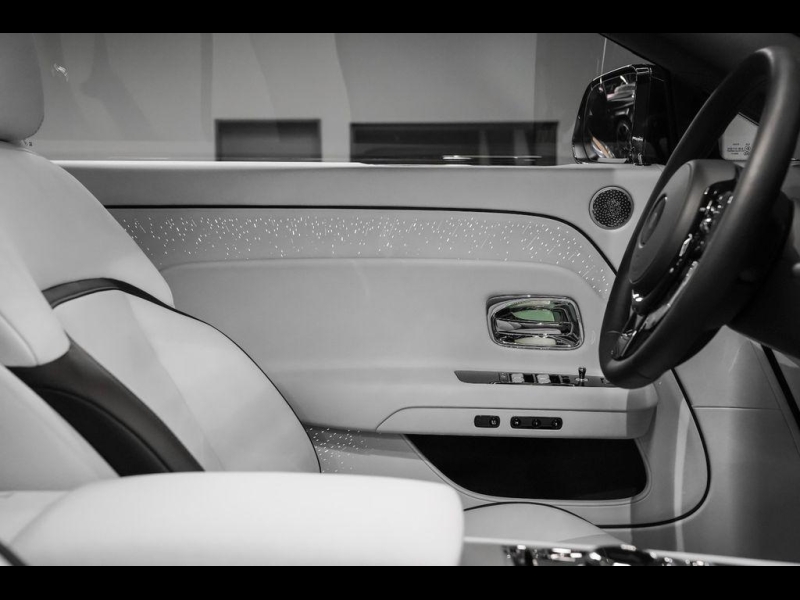 Rolls-Royce Spectre электро 2025 id-1006813 Купить Rolls-Royce Spectre электро 2025 id-1006813 в Киеве, Фото №5