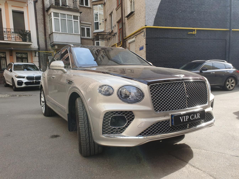 Bentley Bentayga First Edition бензин 2021 id-1006818 Купить Bentley Bentayga First Edition бензин 2021 id-1006818 в Киеве, Фото №2