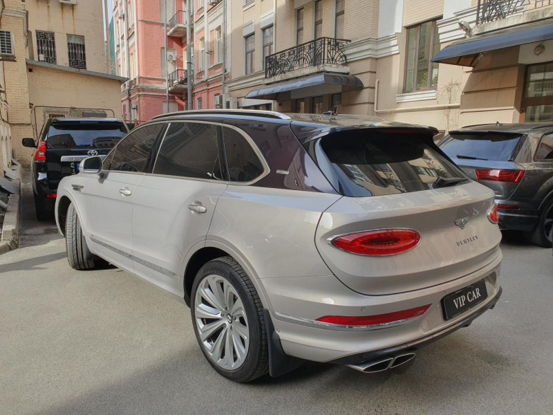 Bentley Bentayga First Edition бензин 2021 id-1006818 Купить Bentley Bentayga First Edition бензин 2021 id-1006818 в Киеве, Фото №3