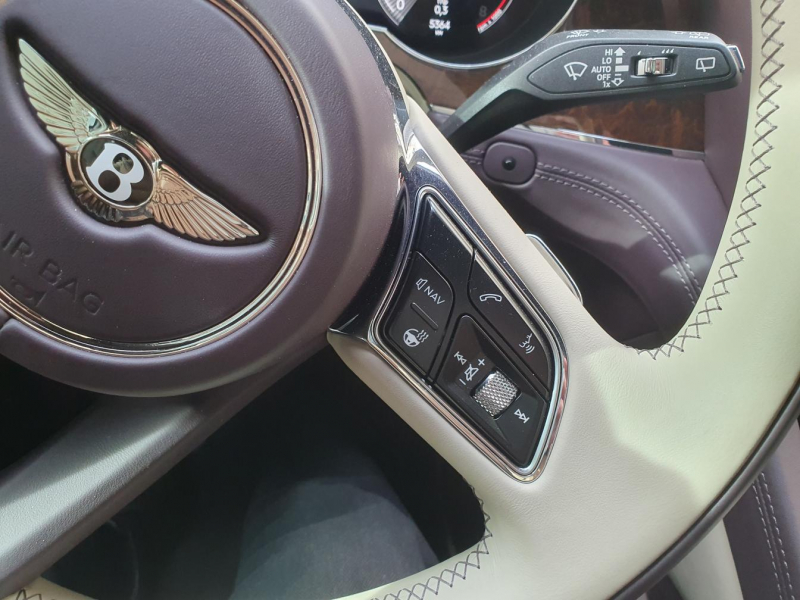 Bentley Bentayga First Edition бензин 2021 id-1006818 Купить Bentley Bentayga First Edition бензин 2021 id-1006818 в Киеве, Фото №22
