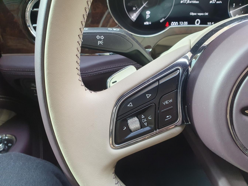 Bentley Bentayga First Edition бензин 2021 id-1006818 Купить Bentley Bentayga First Edition бензин 2021 id-1006818 в Киеве, Фото №23