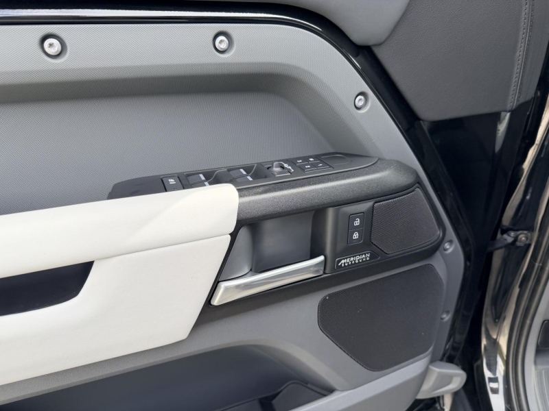 Land-Rover Defender Guard Inkas B6+ бензин 2025 id-1006826 Купить Land-Rover Defender Guard Inkas B6+ бензин 2025 id-1006826 в Киеве, Фото №13