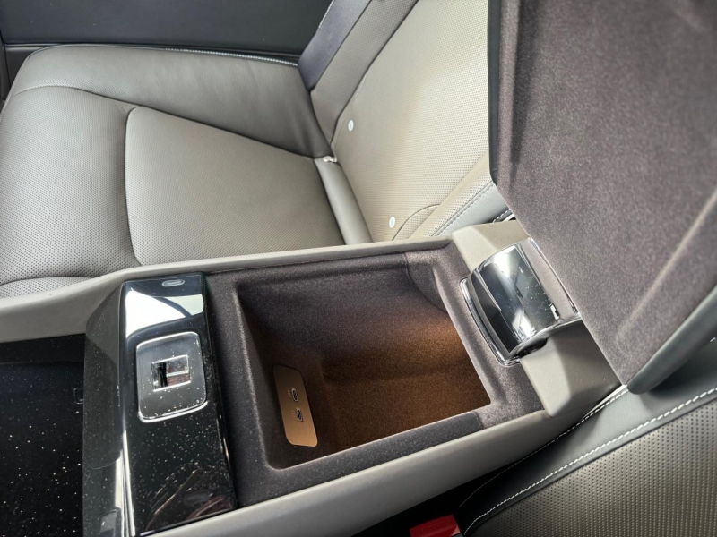 Rolls-Royce Spectre электро 2025 id-1006849 Купить Rolls-Royce Spectre электро 2025 id-1006849 в Киеве, Фото №32