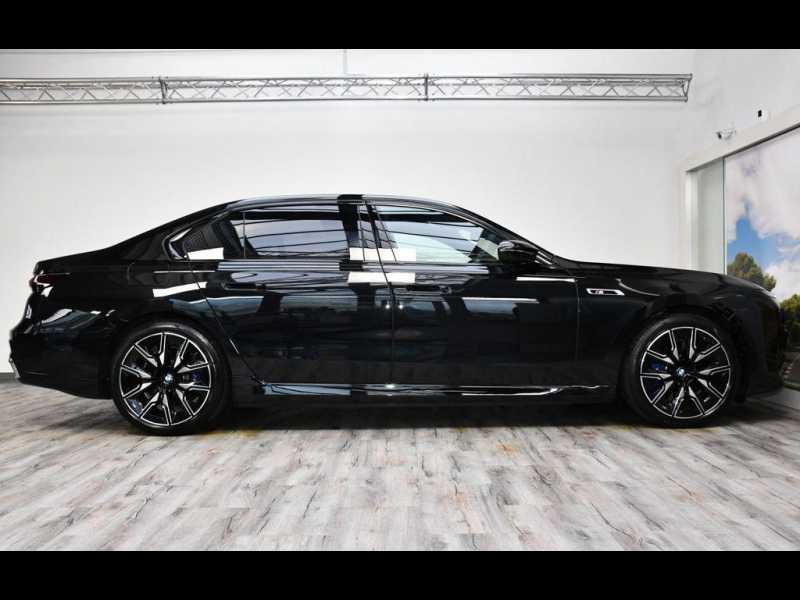 BMW i7 M70 xDrive электро 2024 id-1006874 Купить BMW i7 M70 xDrive электро 2024 id-1006874 в Киеве, Фото №1