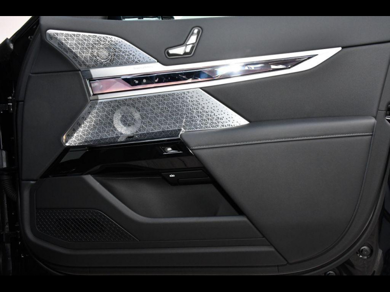 BMW i7 M70 xDrive электро 2024 id-1006874 Купить BMW i7 M70 xDrive электро 2024 id-1006874 в Киеве, Фото №10