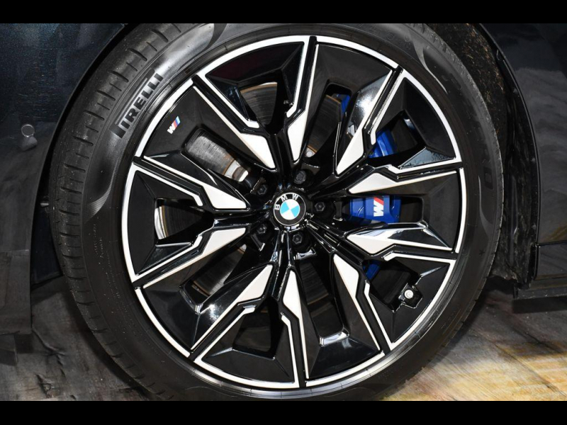 BMW i7 M70 xDrive электро 2024 id-1006874 Купить BMW i7 M70 xDrive электро 2024 id-1006874 в Киеве, Фото №17