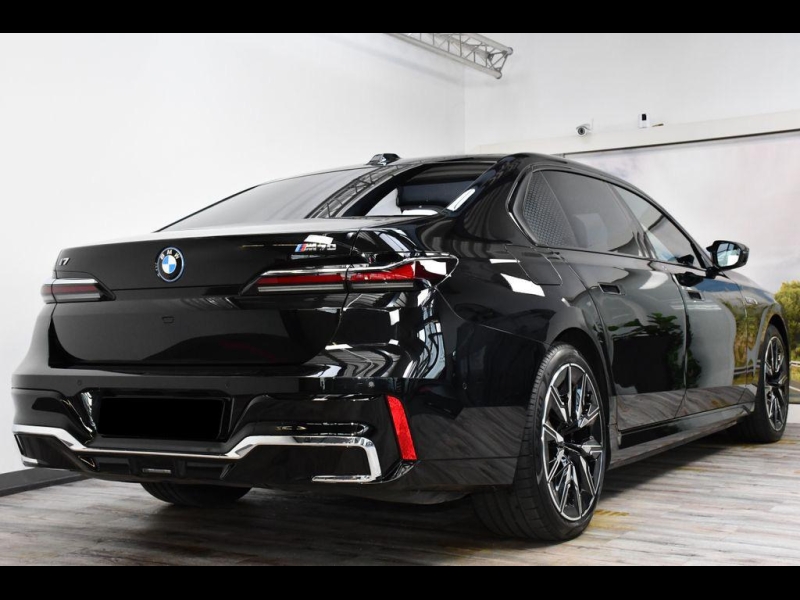 BMW i7 M70 xDrive электро 2025 id-1006874 Купить BMW i7 M70 xDrive электро 2025 id-1006874 в Киеве, Фото №4