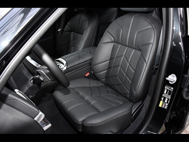 BMW i7 M70 xDrive электро 2025 id-1006874 Купить BMW i7 M70 xDrive электро 2025 id-1006874 в Киеве, Фото №7