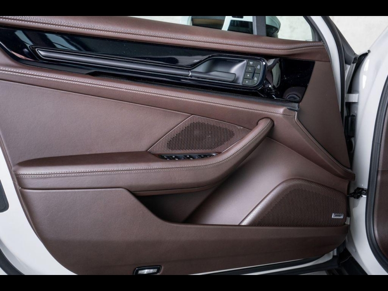 Porsche Panamera 4 бензин 2025 id-1006877 Купить Porsche Panamera 4 бензин 2025 id-1006877 в Киеве, Фото №17