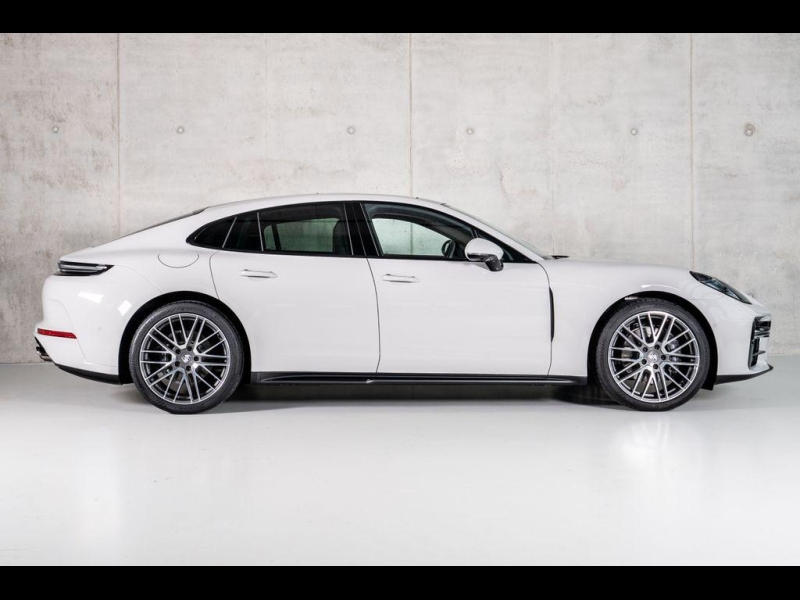 Porsche Panamera 4 бензин 2026 id-1006877 Купить Porsche Panamera 4 бензин 2026 id-1006877 в Киеве, Фото №3