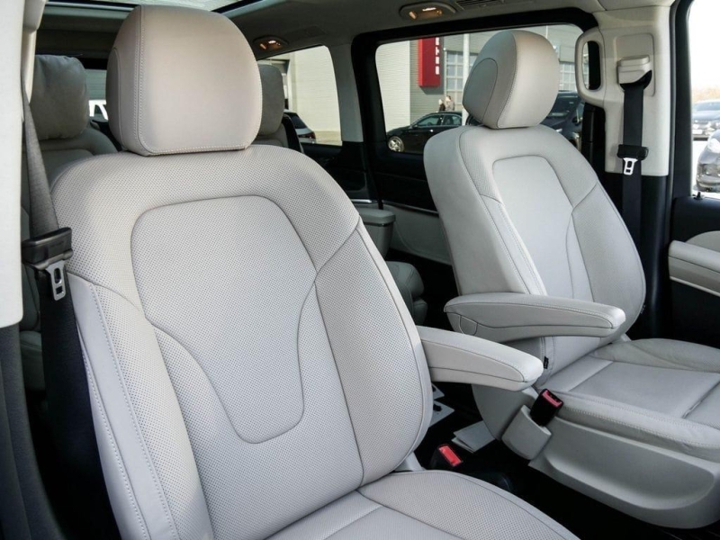 Купить Mercedes-Benz V 300D AMG Long 4matic дизель 2026 id-1006880 в Киеве, Фото №6