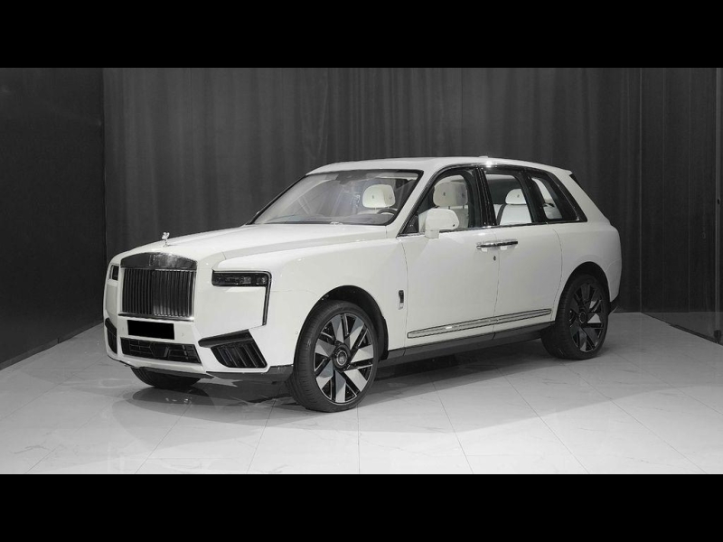Rolls-Royce Cullinan Black Badge Series II бензин 2025 id-1006900