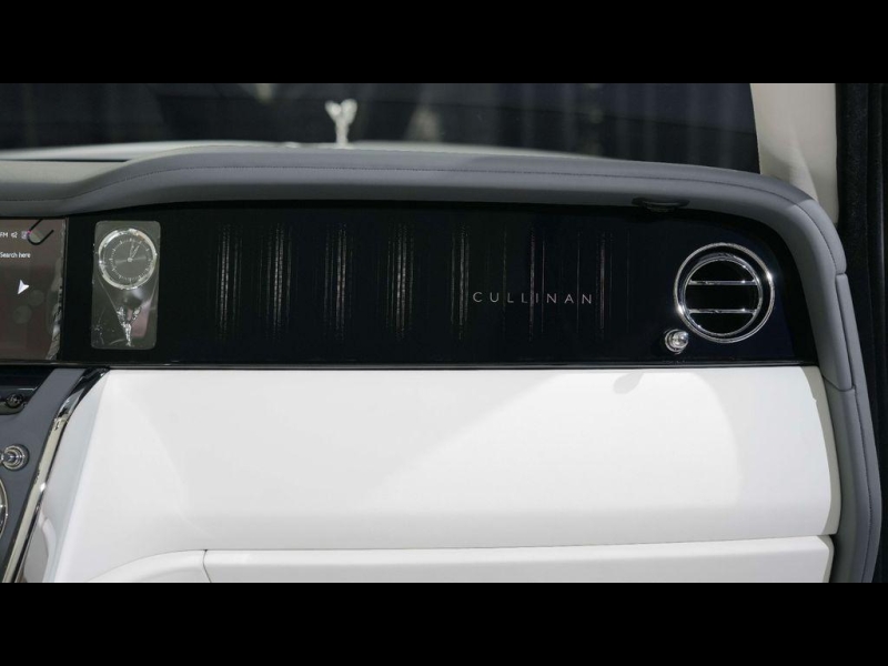 Купить Rolls-Royce Cullinan Black Badge Series II бензин 2025 id-1006900 в Киеве, Фото №7