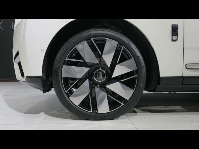 Купить Rolls-Royce Cullinan Black Badge Series II бензин 2026 id-1006900 в Киеве, Фото №15