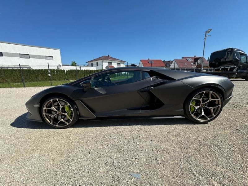 Купить Lamborghini Revuelto гибрид 2025 id-1006912 в Киеве, Фото №2