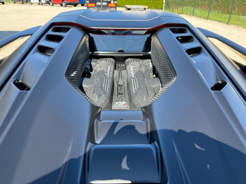 Купить Lamborghini Revuelto гибрид 2025 id-1006912 в Киеве, Фото №11