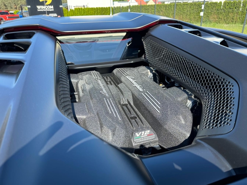 Купить Lamborghini Revuelto гибрид 2025 id-1006912 в Киеве, Фото №12