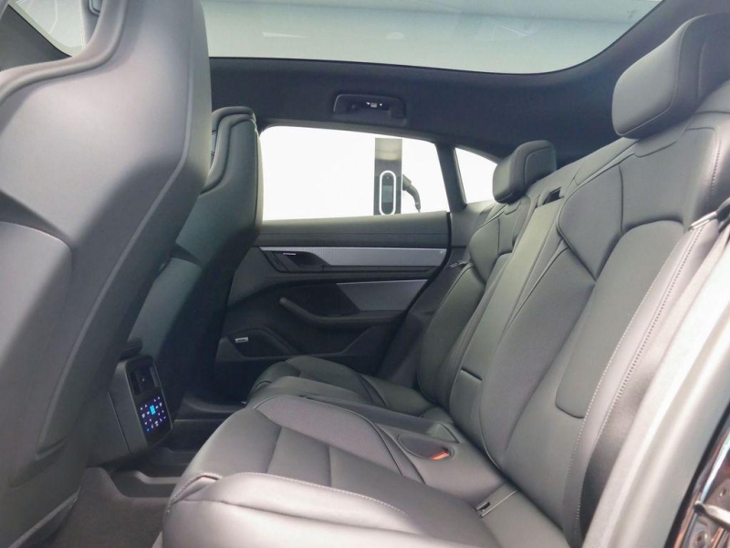 Porsche Taycan 4 Cross Turismo электро 2025 id-1006916 Купить Porsche Taycan 4 Cross Turismo электро 2025 id-1006916 в Киеве, Фото №10