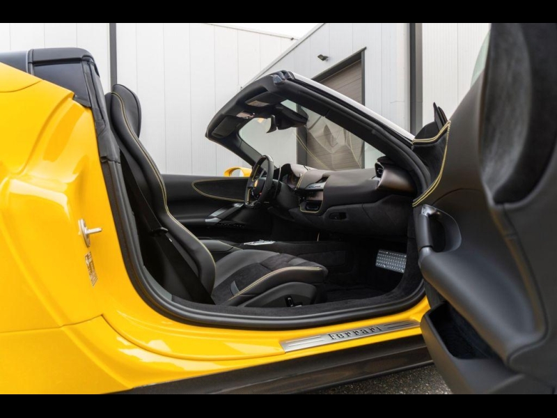 Ferrari SF90 Spider гибрид 2025 id-1006918 Купить Ferrari SF90 Spider гибрид 2025 id-1006918 в Киеве, Фото №10