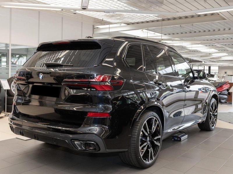 Купить BMW X5 M 60i бензин 2025 id-1006921 в Киеве, Фото №2