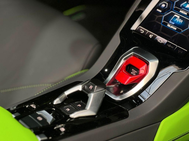 Lamborghini Huracan EVO Spyder бензин 2024 id-1006937 Купить Lamborghini Huracan EVO Spyder бензин 2024 id-1006937 в Киеве, Фото №6