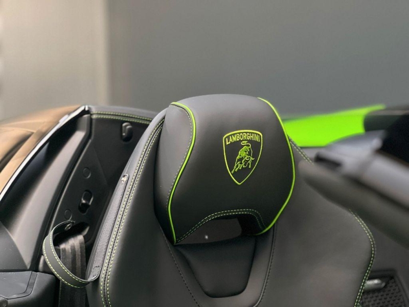 Lamborghini Huracan EVO Spyder бензин 2024 id-1006937 Купить Lamborghini Huracan EVO Spyder бензин 2024 id-1006937 в Киеве, Фото №16