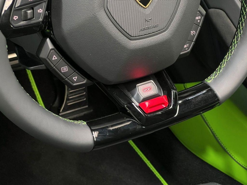 Lamborghini Huracan EVO Spyder бензин 2024 id-1006937 Купить Lamborghini Huracan EVO Spyder бензин 2024 id-1006937 в Киеве, Фото №20