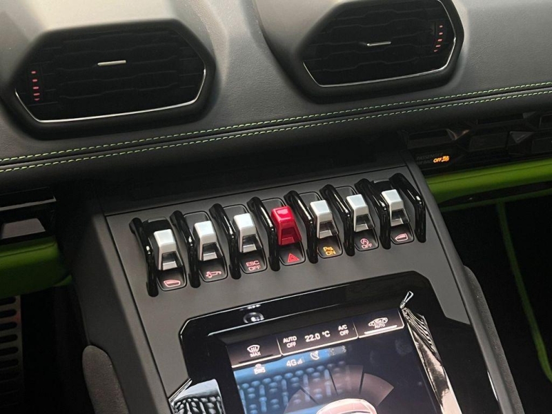 Lamborghini Huracan EVO Spyder бензин 2024 id-1006937 Купить Lamborghini Huracan EVO Spyder бензин 2024 id-1006937 в Киеве, Фото №22