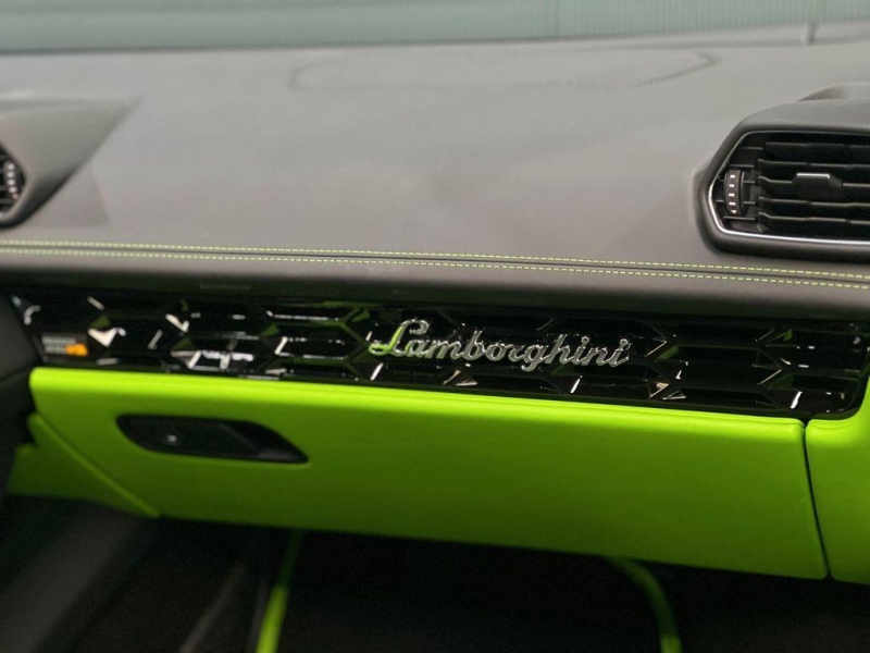 Lamborghini Huracan EVO Spyder бензин 2024 id-1006937 Купить Lamborghini Huracan EVO Spyder бензин 2024 id-1006937 в Киеве, Фото №28