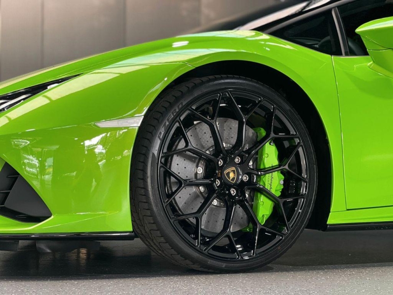 Lamborghini Huracan EVO Spyder бензин 2024 id-1006937 Купить Lamborghini Huracan EVO Spyder бензин 2024 id-1006937 в Киеве, Фото №29